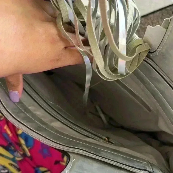 Silver Metallic Handbag - Picture 3 of 3